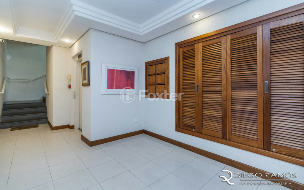 Apartamento à venda com 2 quartos, 77m² - Foto 2