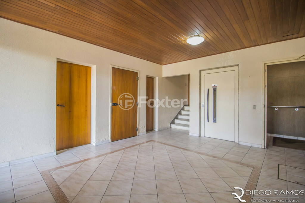 Apartamento à venda com 3 quartos, 132m² - Foto 2