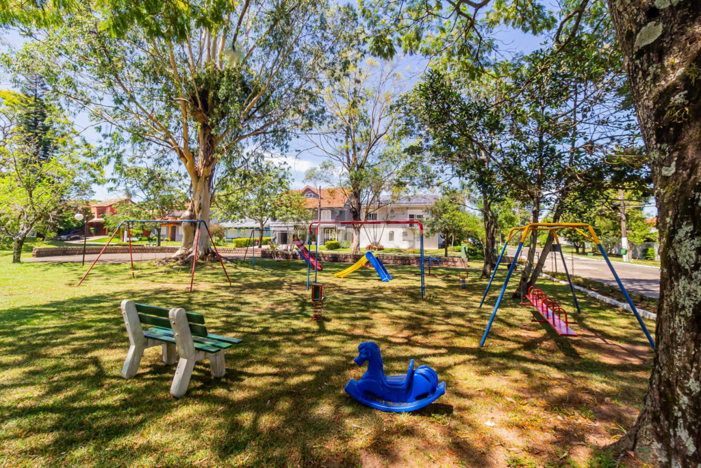 Casa de Condomínio à venda com 4 quartos, 300m² - Foto 66