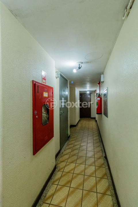 Apartamento à venda com 1 quarto, 40m² - Foto 29