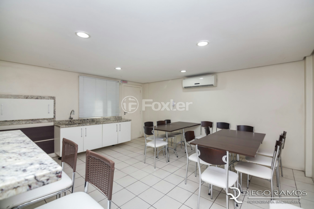 Apartamento à venda com 2 quartos, 75m² - Foto 47