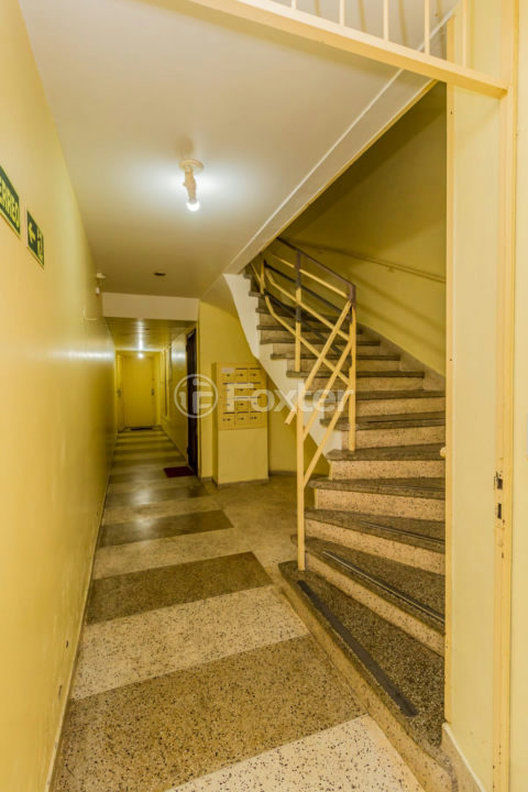 Apartamento à venda com 1 quarto, 38m² - Foto 18