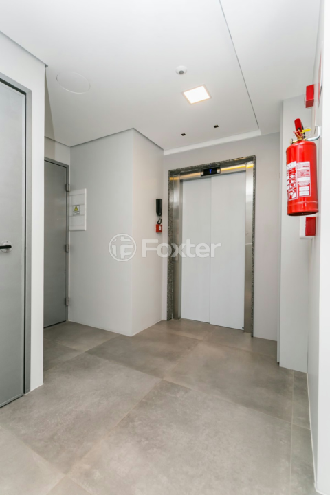 Apartamento à venda com 2 quartos, 60m² - Foto 32