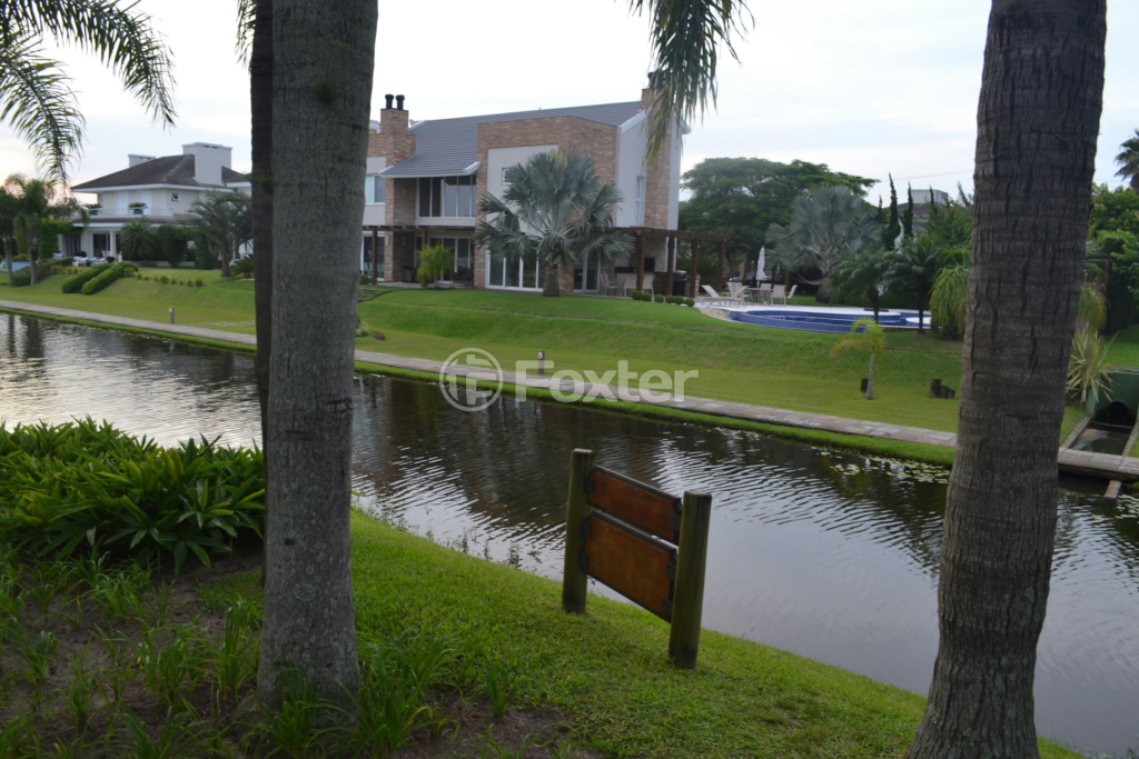 Casa de Condomínio à venda com 5 quartos, 390m² - Foto 79