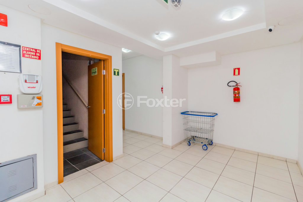 Apartamento à venda com 3 quartos, 74m² - Foto 47