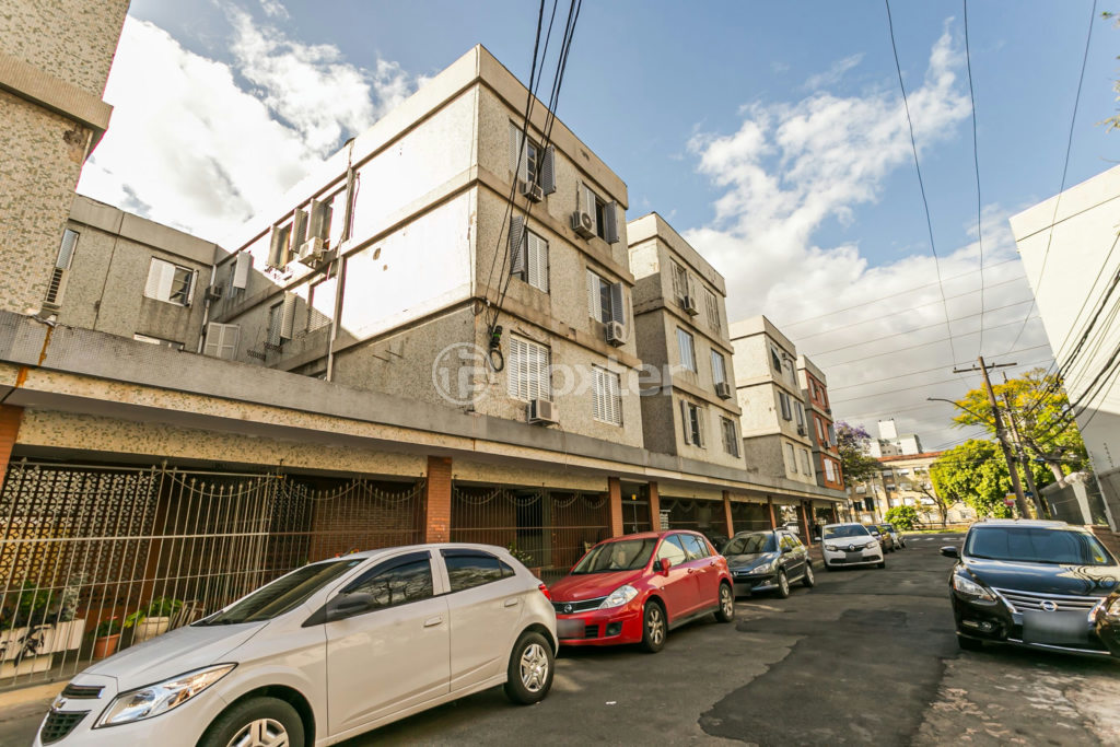 Apartamento à venda com 2 quartos, 67m² - Foto 11