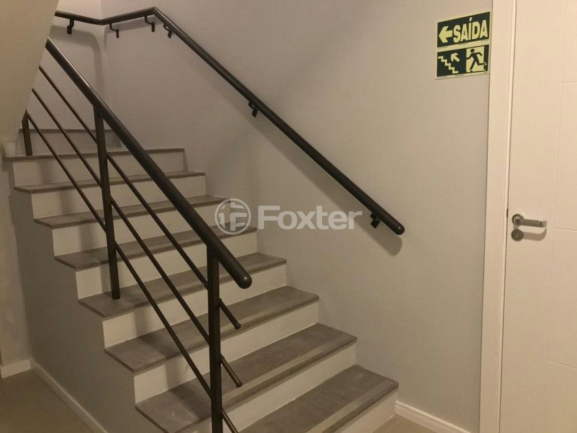 Apartamento à venda com 2 quartos, 70m² - Foto 32