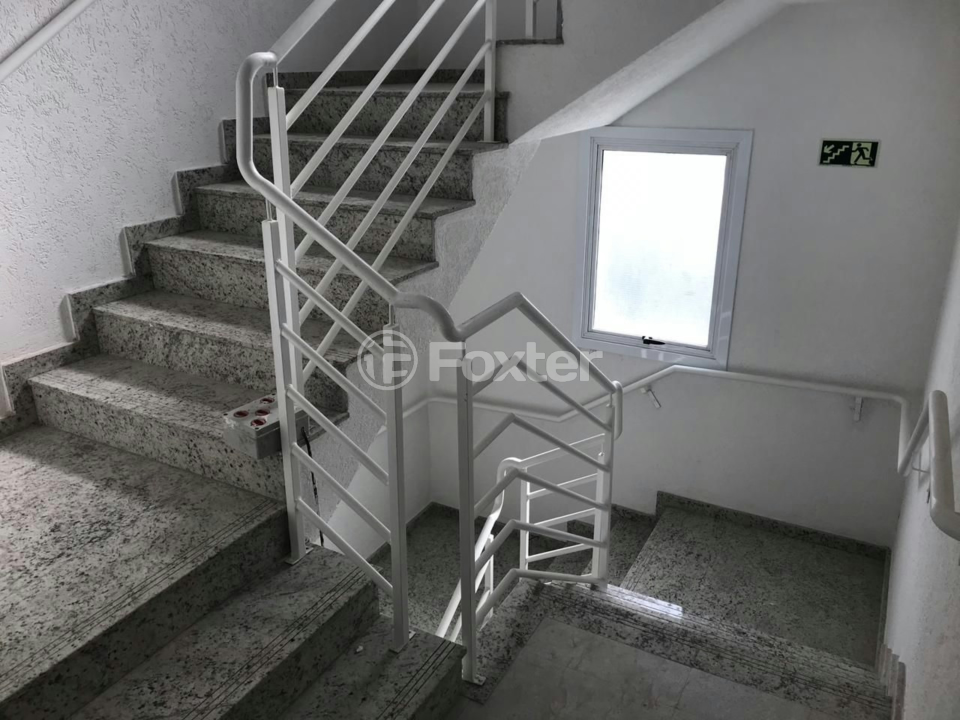 Apartamento à venda com 2 quartos, 75m² - Foto 18