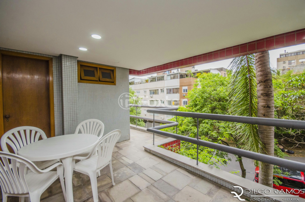 Apartamento à venda com 3 quartos, 134m² - Foto 31