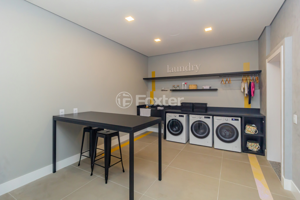 Apartamento à venda com 2 quartos, 70m² - Foto 31