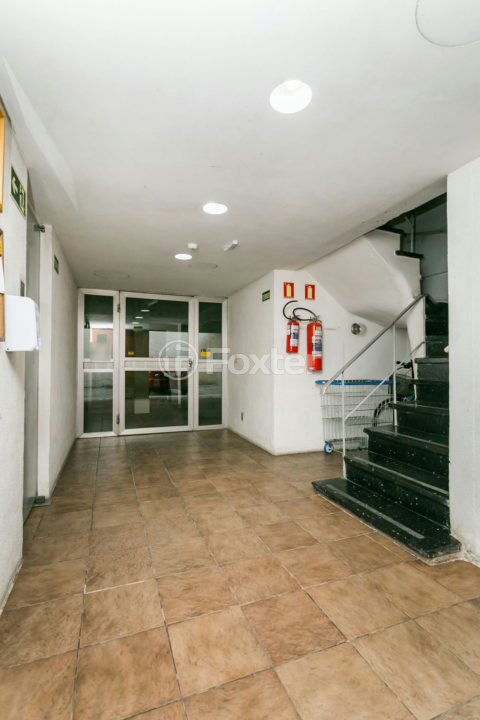 Apartamento à venda com 2 quartos, 76m² - Foto 19