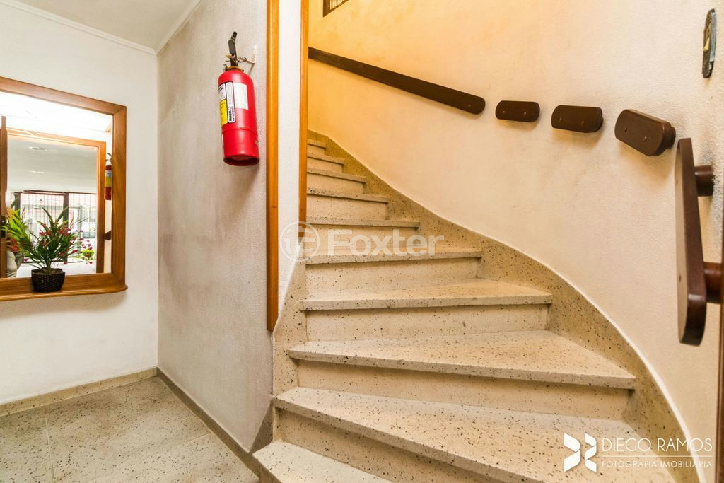 Apartamento à venda com 2 quartos, 79m² - Foto 29