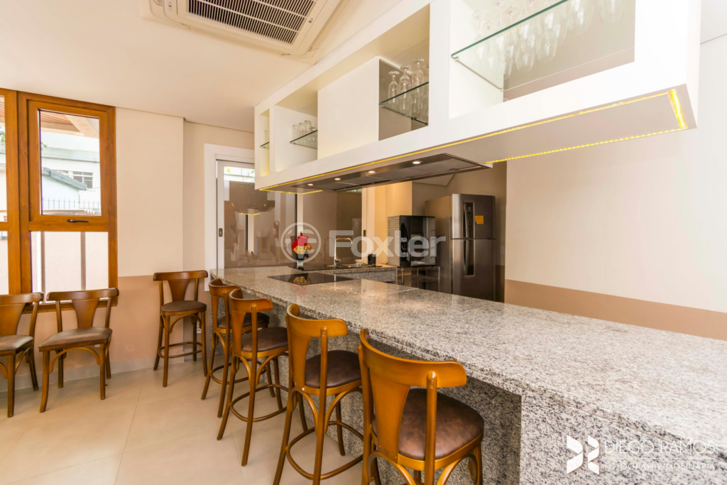 Apartamento à venda com 2 quartos, 64m² - Foto 37