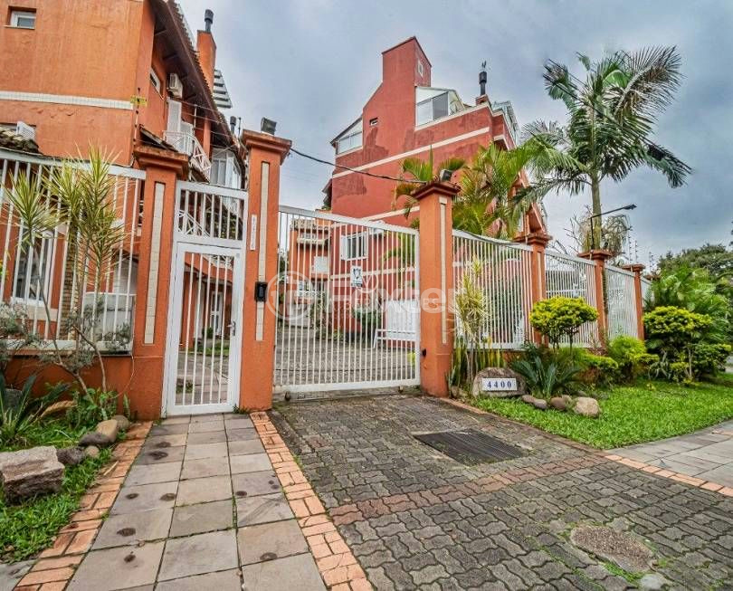 Casa de Condomínio à venda com 3 quartos, 248m² - Foto 5