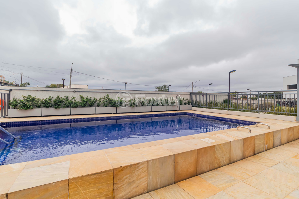 Apartamento à venda com 2 quartos, 40m² - Foto 42