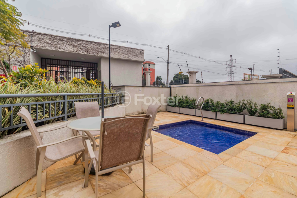 Apartamento à venda com 2 quartos, 40m² - Foto 43