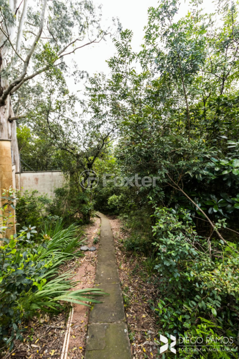 Casa de Condomínio à venda com 3 quartos, 216m² - Foto 57