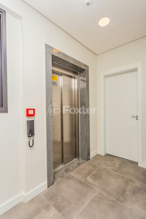 Apartamento à venda com 2 quartos, 70m² - Foto 15