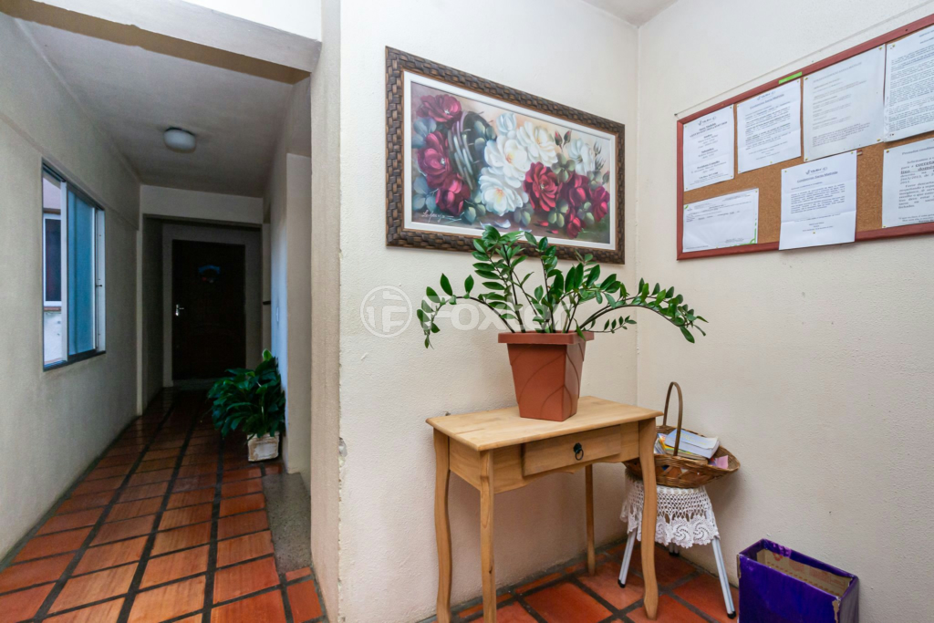 Apartamento à venda com 2 quartos, 76m² - Foto 22