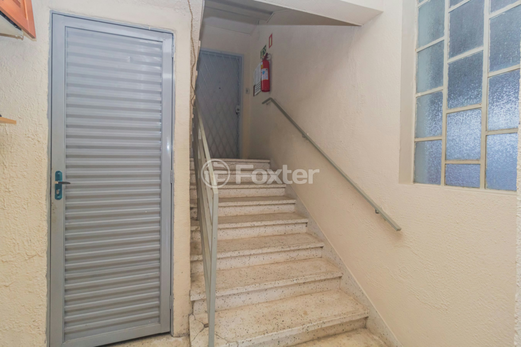 Apartamento à venda com 1 quarto, 44m² - Foto 18