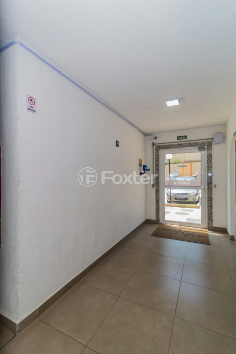 Apartamento à venda com 2 quartos, 44m² - Foto 25