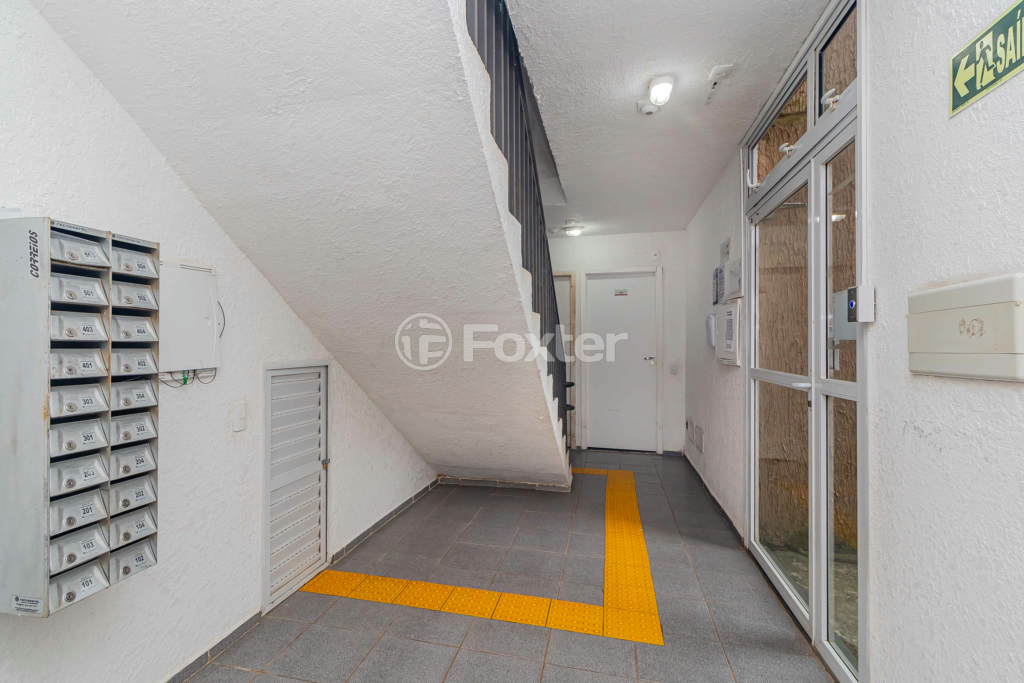 Apartamento à venda com 2 quartos, 41m² - Foto 25