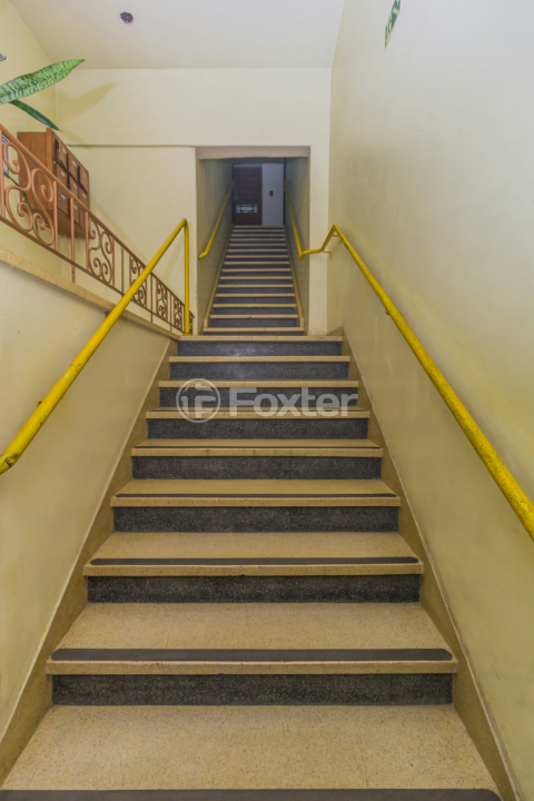 Apartamento à venda com 3 quartos, 85m² - Foto 18