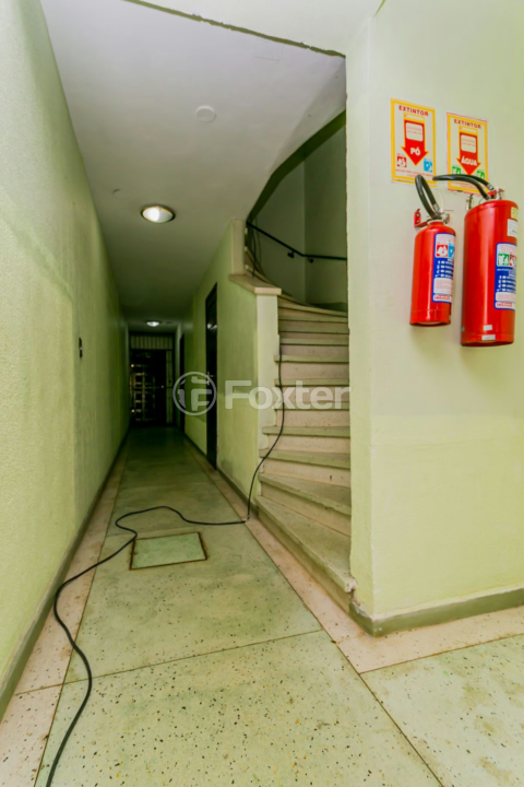 Apartamento à venda com 2 quartos, 60m² - Foto 13