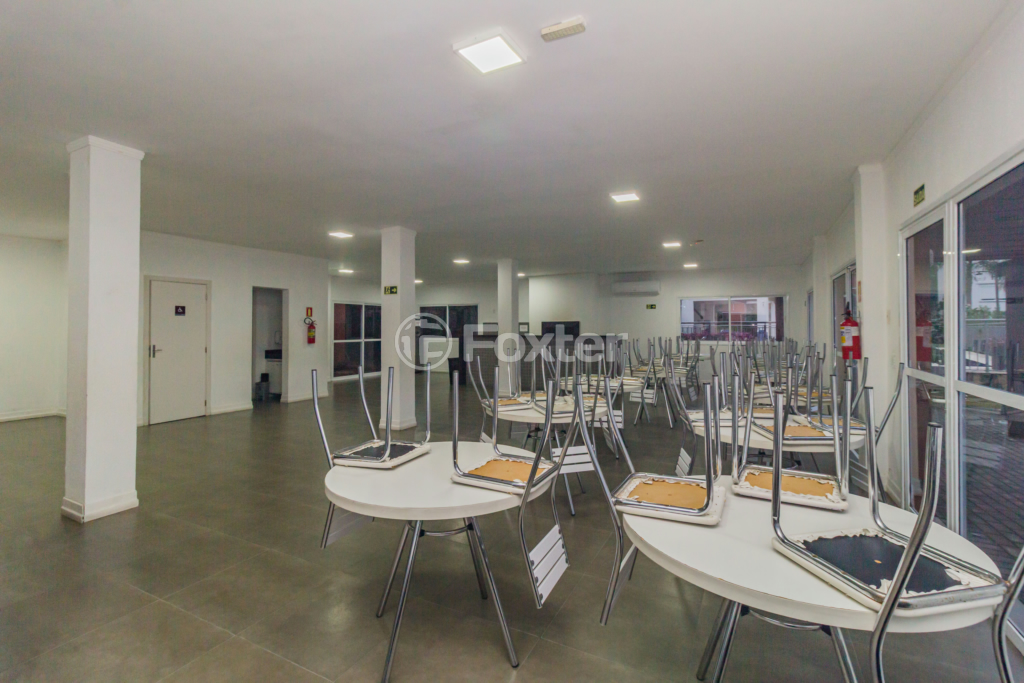 Apartamento à venda com 2 quartos, 44m² - Foto 23