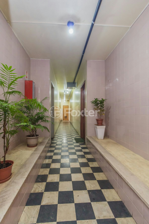 Apartamento à venda com 2 quartos, 75m² - Foto 24