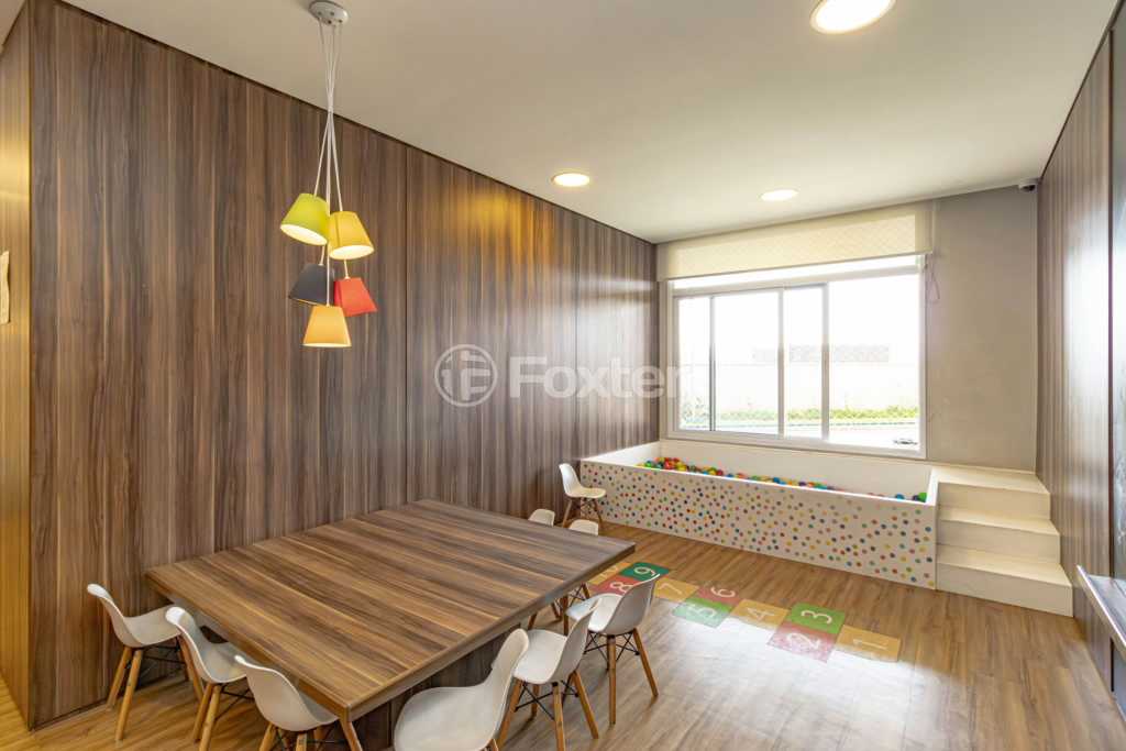 Apartamento à venda com 2 quartos, 69m² - Foto 32