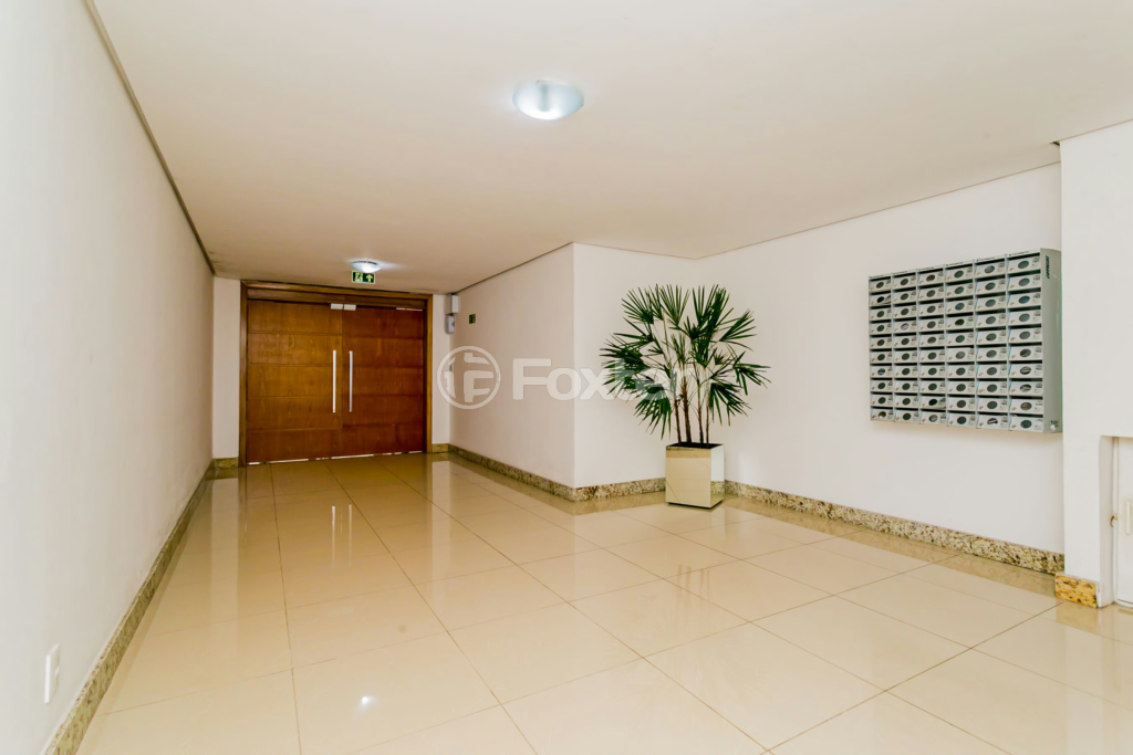 Apartamento à venda com 2 quartos, 75m² - Foto 43