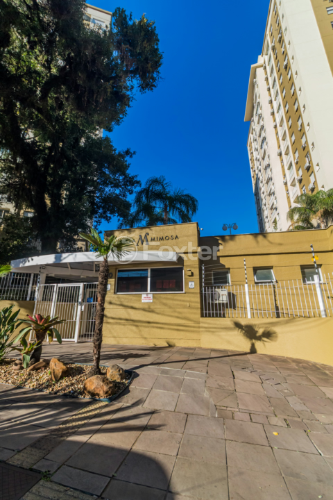 Apartamento à venda com 3 quartos, 113m² - Foto 3