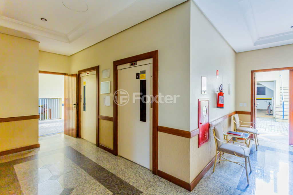 Apartamento à venda com 2 quartos, 70m² - Foto 29