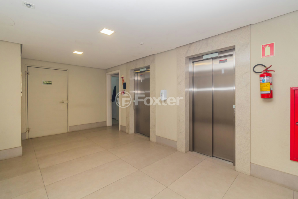 Apartamento à venda com 2 quartos, 62m² - Foto 17