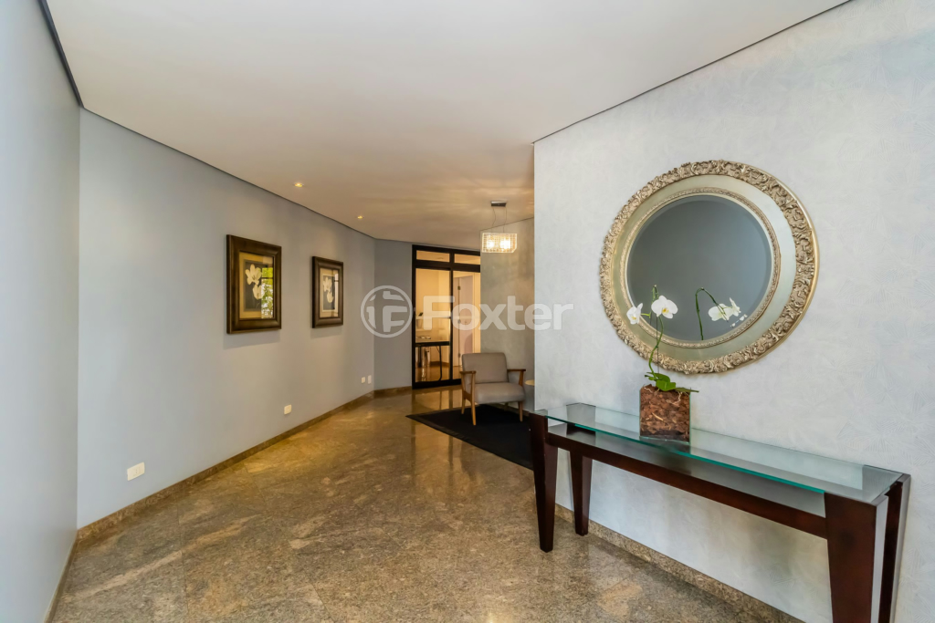 Apartamento à venda com 4 quartos, 239m² - Foto 4