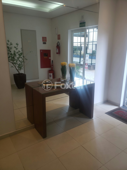 Apartamento à venda com 2 quartos, 64m² - Foto 46