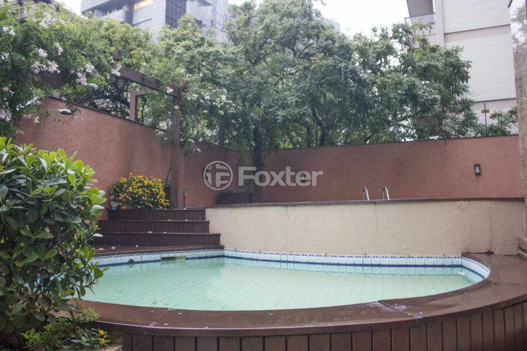 Apartamento à venda com 3 quartos, 240m² - Foto 56