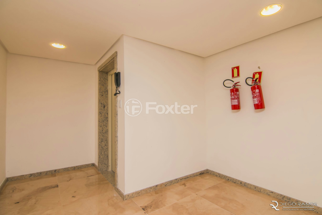 Apartamento à venda com 2 quartos, 61m² - Foto 31