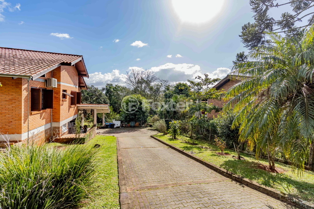 Casa de Condomínio à venda com 3 quartos, 1575m² - Foto 58