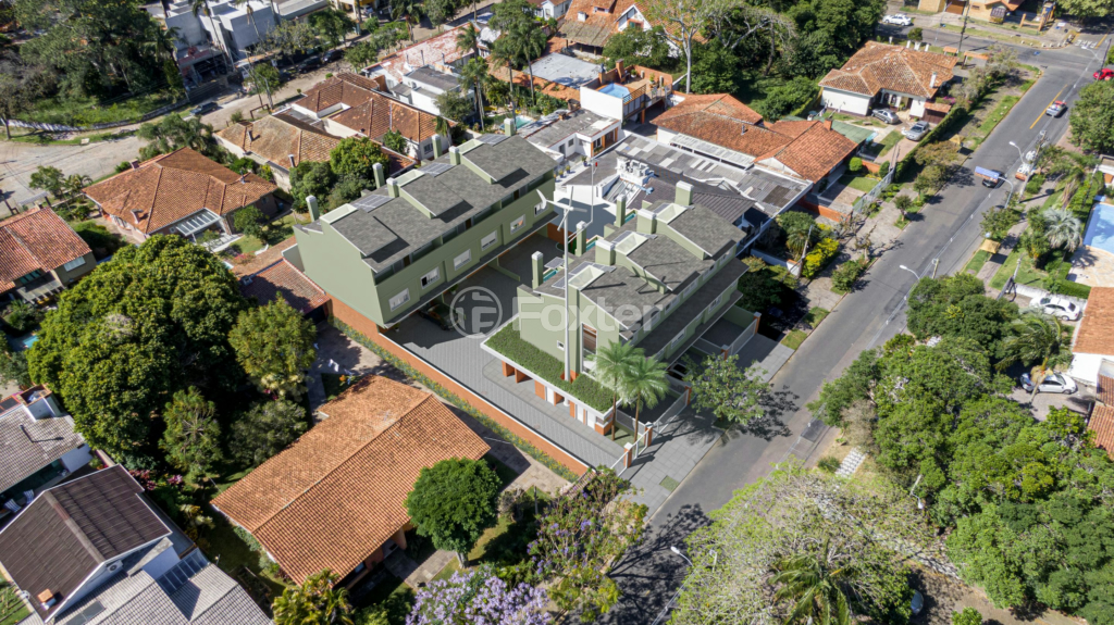 Casa de Condomínio à venda com 3 quartos, 201m² - Foto 2