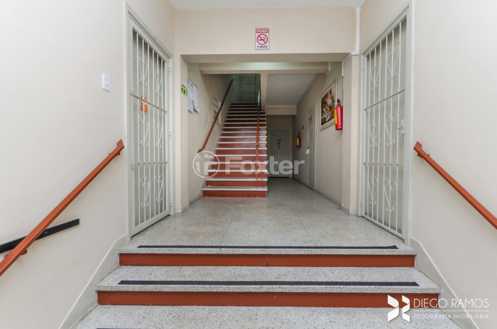 Apartamento à venda com 2 quartos, 74m² - Foto 29