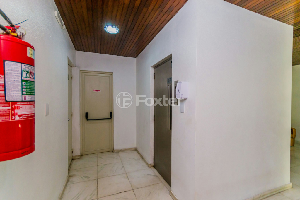 Apartamento à venda com 2 quartos, 77m² - Foto 35