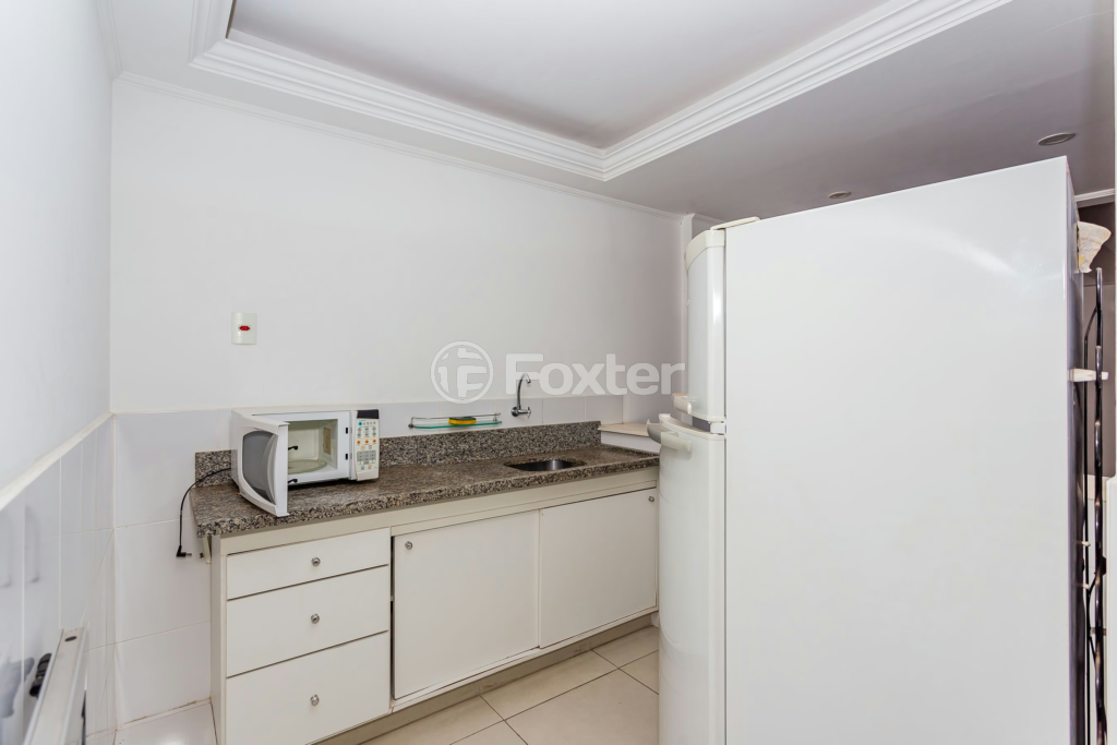 Apartamento à venda com 2 quartos, 70m² - Foto 37