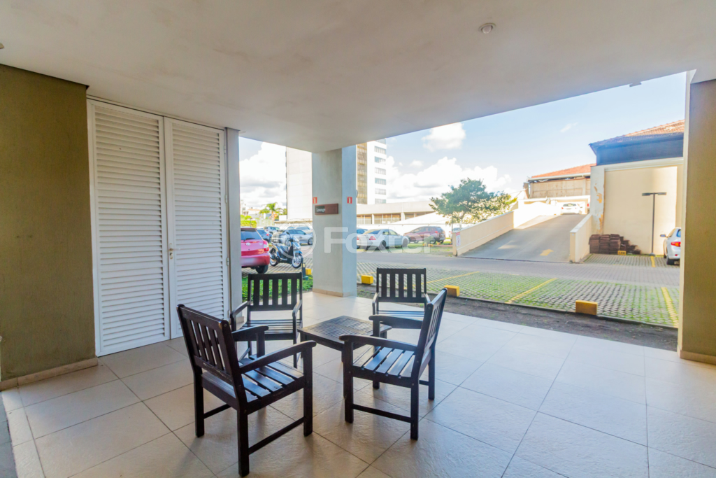 Apartamento à venda com 2 quartos, 64m² - Foto 24