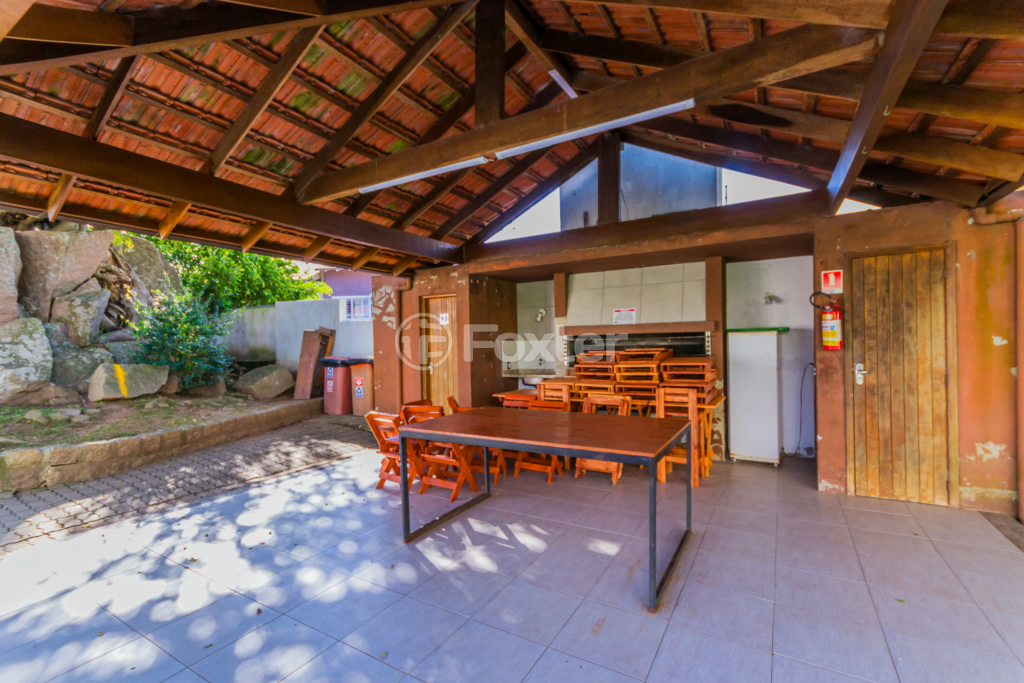 Casa à venda com 3 quartos, 98m² - Foto 32