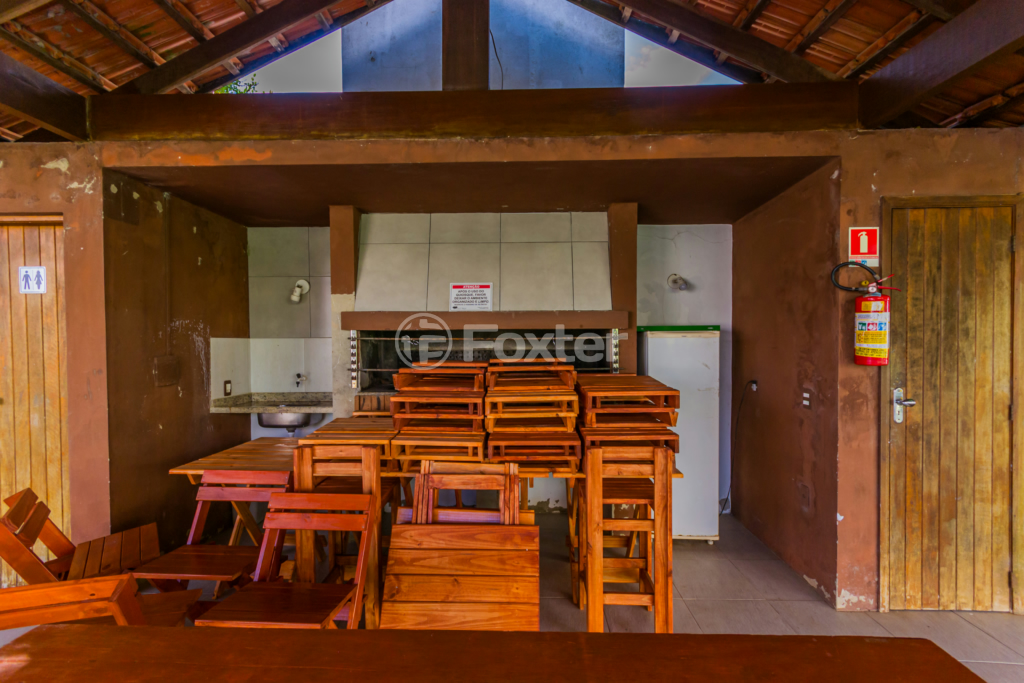 Casa à venda com 3 quartos, 98m² - Foto 34