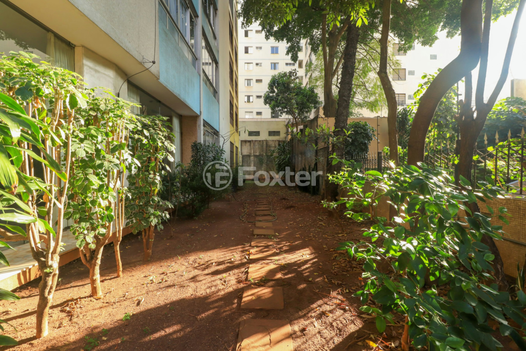 Apartamento à venda com 3 quartos, 176m² - Foto 32