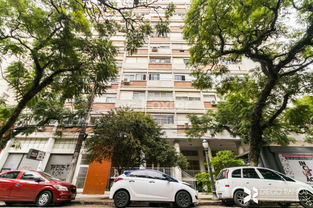 Apartamento à venda com 3 quartos, 131m² - Foto 57