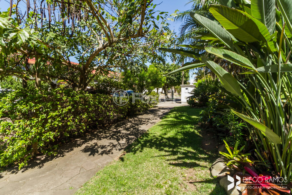 Casa de Condomínio à venda com 3 quartos, 233m² - Foto 34